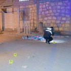 La policía realizó las pericias en la escena del crimen en el barrio Vinicio Yagual Dos de José Luis Tamayo