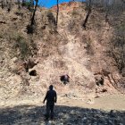 Militares inspeccionan y destruyen bocaminas ilegales detectadas en Sabanilla, en una operación ejecutada por el Batallón de Infantería N.° 19 “Carchi”.