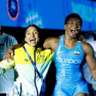 Lucía Yépez (i) y Génesis Reasco (d) son favoritas al oro en lucha.