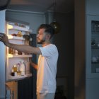Abrir la nevera constantemente genera que se consuma más energía eléctrica.