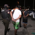 Los menores fueron llevados a una unidad policial antes de ser entregados a la Dirección Nacional de Policía Especializada para Niños, Niñas y Adolescentes.