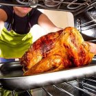 El pavo al horno es el plato tradicional en esta fecha.