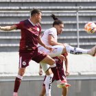 Equipos sin hinchadas, clubes insolventes y poquito dinero de derechos de TV: en la Serie A no hay espacio para tantos equipos. Una muestra es Vinotinto, que duró una temporada en la serie principal.