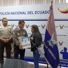 La hija de Segundo Torres recibe en sus manos los restos de su padre después de dos décadas de incertidumbre.