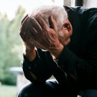 El adulto mayor era un abogado jubilado.