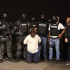 El sospechoso fue trasladado de Playas a Guayaquil, luego de su captura.