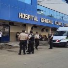 Los oficiales acudieron a verificar el estado de salud del servidor policial.