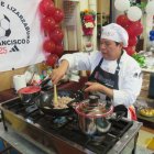 En el concurso Con Yapa, competencia a modo de reality, participan once representantes de distintos mercados de Riobamba.