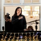 María Corina Machado cuando salió al balcón de su hotel en Oslo tras su llegada a la capital noruega.