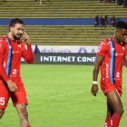 El Nacional logró la permanencia en la cancha, pero la falta de pago a varios acreedores le hizo descender a la Serie B.
