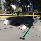 Vehículos destruidos y figuras humanas simulando víctimas fueron colocados en puntos estratégicos de Ambato.