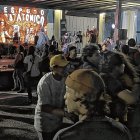 Los asistentes se pusieron a ‘poguear’ con la música en vivo.