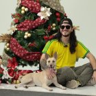 Logan y su perrita rescatada Eli visitaron las instalaciones de Diario Extra.