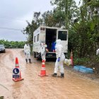 En la entrada a la finca donde se detectó el hongo se realizan estrictas medidas de bioseguridad