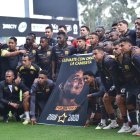 Una cinta negra, un estadio mudo y un nombre eterno: Mario Pineida.