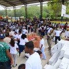 Voluntarios, familias y miembros de la Armada del Ecuador se unieron en una jornada solidaria organizada por la Fundación Hellen Quiñónez.