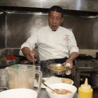 José Andrade ha trabajado desde muy joven en el negocio de la comida. Llegó de Manabí a Quito.