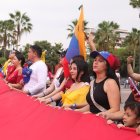Venezolanos se concentran en el centro cívico de Guayaquil.