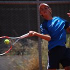 Emilio Camacho es un destacado tenista juvenil ecuatoriano.