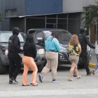 La Policía Nacional detuvo a cuatro mujeres.