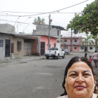 Dentro de la vivienda donde se registró la muerte de las dos mujeres, la Policía recogió ocho indicios balísticos, al parecer de calibre 9 milímetros.