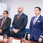 Henry Gaibor (d) es indagado en una investigación previa por las presuntas presiones a jueces