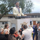 La plazoleta y el busto “Don Medardo y sus Players” fueron inaugurados en un emotivo acto que reunió a autoridades, artistas, familiares y ciudadanía lojana.