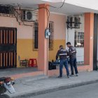 Orlando Briones fue asesinado a tiros en un local donde comía encebollado