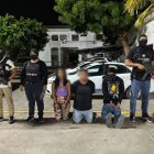 Uno de los casos ocurrió en Manabí, en donde dos adultos fueron aprehendidos y un menor quedó aislado.