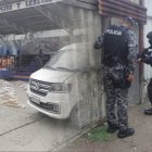 Los detenidos, la droga y la camioneta en la que esta era transportada fueron presentados por la Policía.