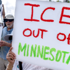 Activistas rechazaron las redadas en las que han sido retenidos niños ecuatorianos, como Chloe, de 2 años.