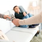 El monto de la pensión se calcula con tablas oficiales y puede aplicarse incluso a desempleados.