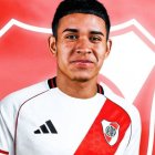 La joya ecuatoriana Kendry Páez refuerza a River Plate por 18 meses.