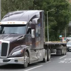 Transportistas anuncian paro por los aranceles del 30 %.