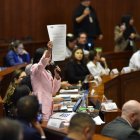 La legisladora Viviana Veloz en el juicio político a Mario Godoy.
