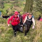El cuerpo del dirigente de la comunidad fue rescatado por los bomberos.
