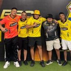 Los fans de Barcelona: Jorge Martínez, Raúl Neira, Bryan Santana, Danilo Maiza y Angelo Neira se van a ver a Messi.