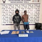 El sujeto fue aprehendido y, luego de una evaluación médica, se confirmó que estaba en condición estable.