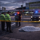 La Policía busca al responsable del hecho sangriento.