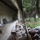 ÁREAS DESTRUIDAS. Solo quedan escombros. En estas áreas, que alguna vez fueron ocupadas por pacientes, se llevaron todo y hoy no queda nada.