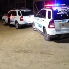 Patrulleros policiales se dirigieron hacia el centro del recinto Guachapelí.