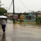 Esta unidad educativa amaneció inundada y los alumnos recibieron clases virtuales.
