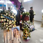 Durante el velorio de la policía Ana Peñarreta.