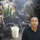 Dentro del taller mecánico estaba la silla de ruedas de Stalyn Sevillano.