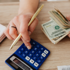 Adultos mayores pueden solicitar la devolución del IVA por compras de primera necesidad ante el Servicio de Rentas Internas.