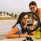 Jóvenes de Generación Z apuestan por otras formas de generar dinero.