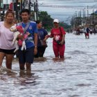 La Secretaría Nacional de Gestión de Riesgos está habilitando un alojamiento temporal para los damnificados del cantón Milagro.