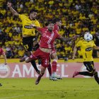 Barcelona SC está obligado a remontar el 1-0 encajado en Guayaquil ante Argentinos Juniors.