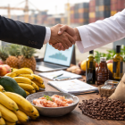 Recreación: representantes del sector comercial concretan acuerdos en torno a la exportación de productos ecuatorianos hacia nuevos mercados.