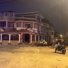 En este estado quedó el inmueble atacado en el  barrio La Aurora, tras la detonación.
